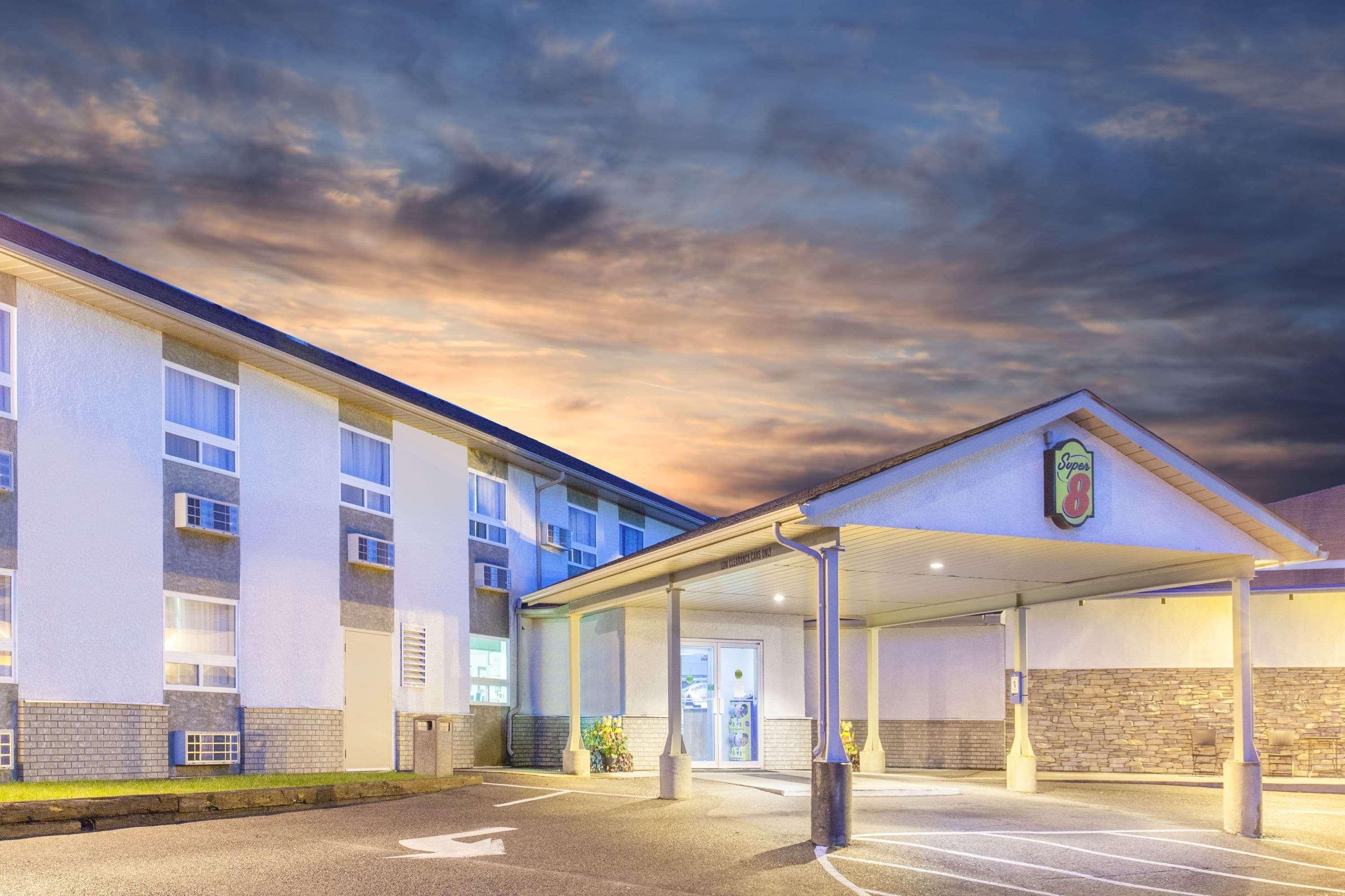 Super 8 By Wyndham Kenora Ξενοδοχείο Εξωτερικό φωτογραφία