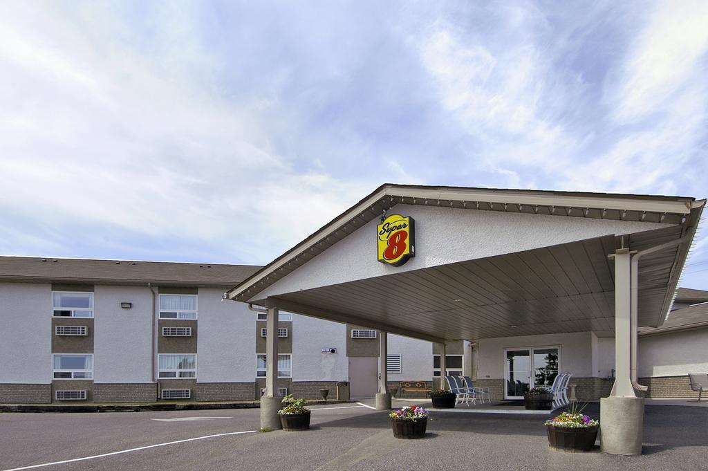 Super 8 By Wyndham Kenora Ξενοδοχείο Εξωτερικό φωτογραφία