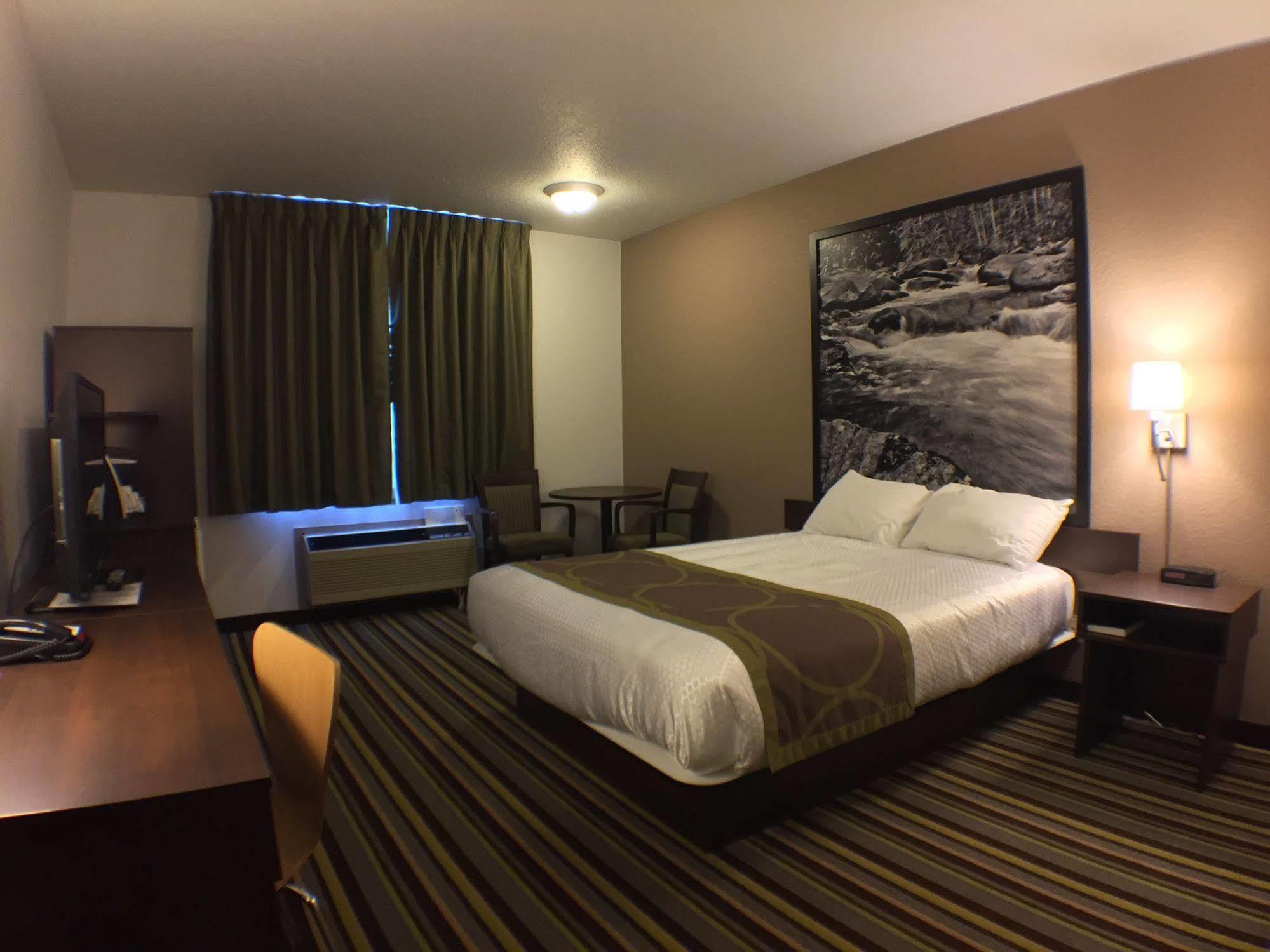 Super 8 By Wyndham Kenora Ξενοδοχείο Εξωτερικό φωτογραφία